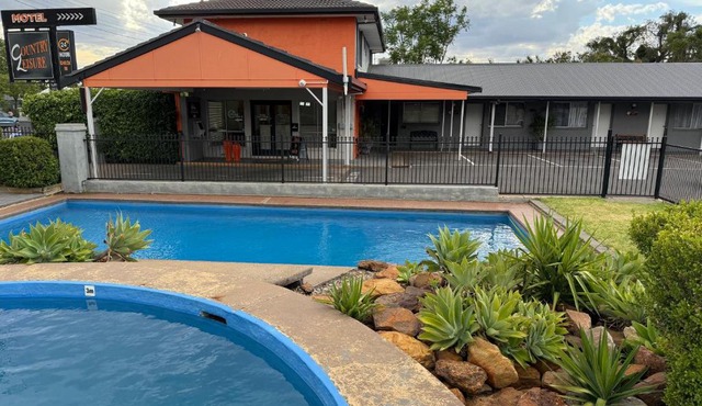 Country Leisure Motor Inn
