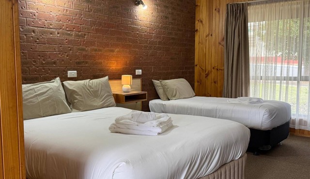 Country Roads Motor Inn Narrandera