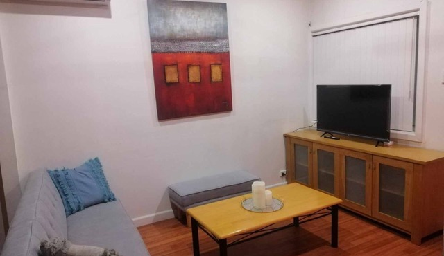 Cozy 3 Bedroom House in Minto