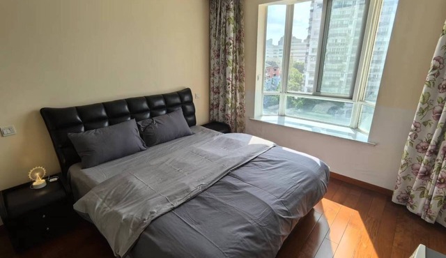 Cozy apartment in marvelous Shanghai with AC, WiFi