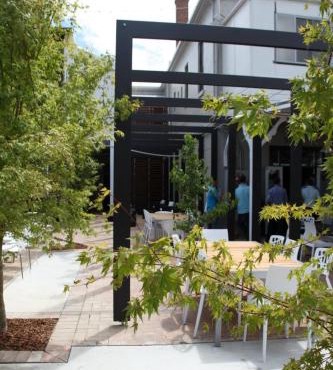 Crossroads Hotel