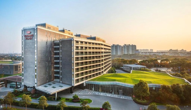 Crowne Plaza Shanghai Xiayang Lake by IHG