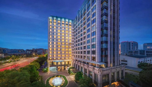 Crystal Hotel Shanghai Changfeng Business District