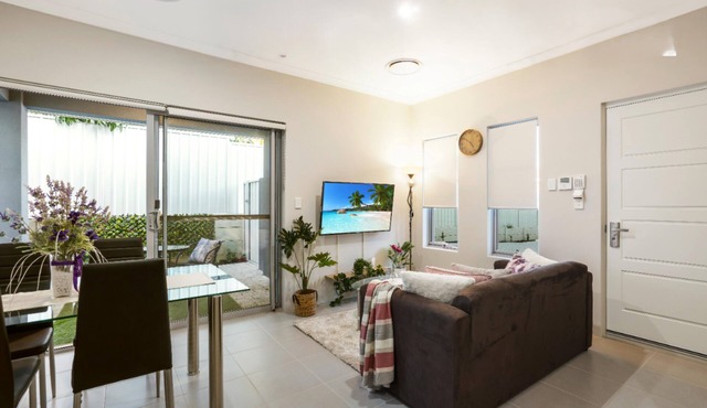 Culloton Comfort – Spacious 3BR Home Near Shops & Parks​