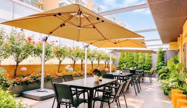 Dayin Serene Garden Hotel -Shanghai Hongqiao North Xinjing Metro Station -Large Social Area -Bar -Café -Gym -Free Laundry Luggage Storage -24H Front Desk-English Service