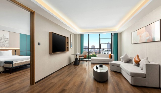 Days Hotel by Wyndham Hefei Huaihe Road Walking Street