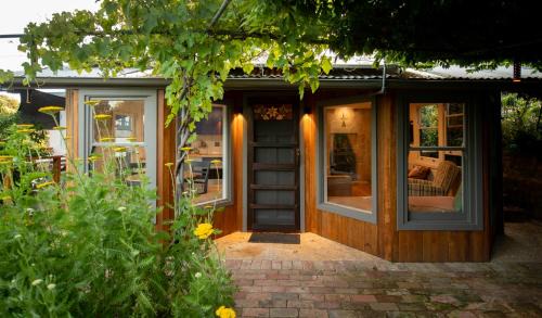 Delphi, Adelaide Hills Garden BnB