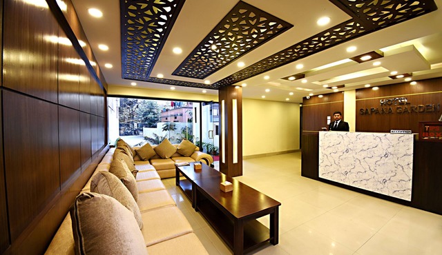 Deluxe Hotel with Garden, 2 minutes to the LOD disco