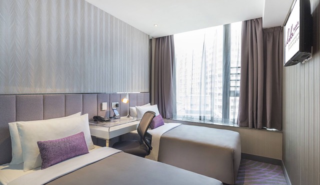 Deluxe Twin Room with FREE WiFi & GYM