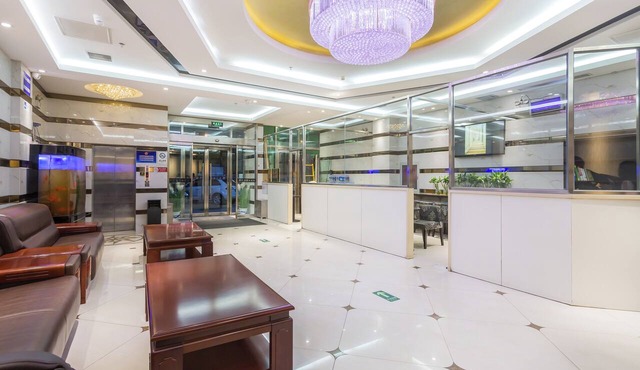 Dequan Railway Station Hotel