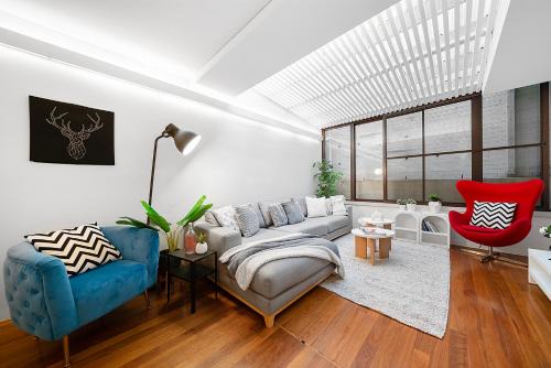 Designer Darlinghurst Retreat Garage Parking