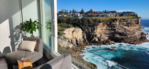 Diamond Bay Cliff Apartment & Coastal Walks