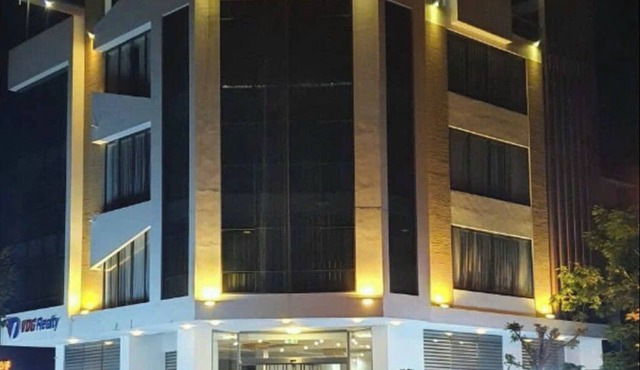 Diamond Hotel Van Don - BAY LUXURY