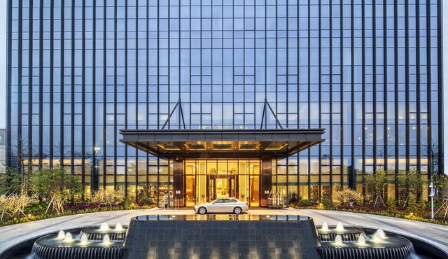 DoubleTree by Hilton Hotel Shenzhen Longhua