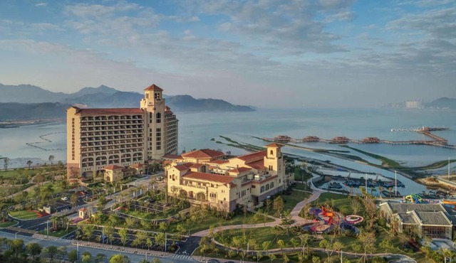 Doubletree By Hilton Huidong Resort