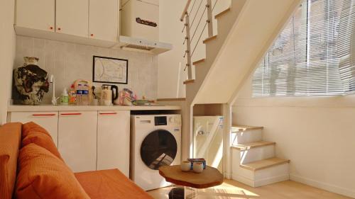 Duplex 1 bedroom apartment close tianzifang