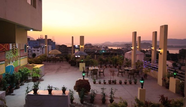 Dynasty Hotel