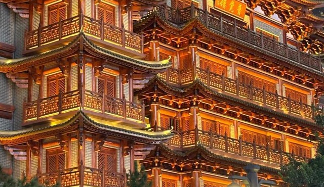 E-Dragon Hotel-500meters to BeijingRoad STN-Grand Buddha Monastery-Sacred Heart Cathedral
