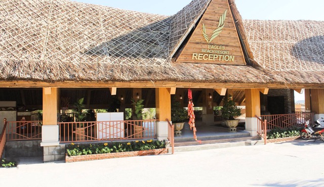 Eagles Beach Resort