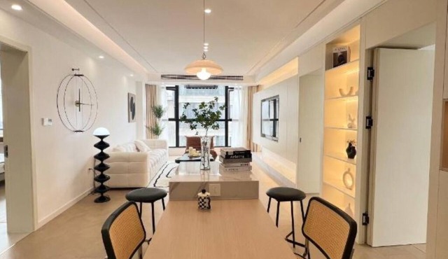 Eastern Hub - Warm 3Bedroom Apartment near Xintiandi, surround by Malls/Markets