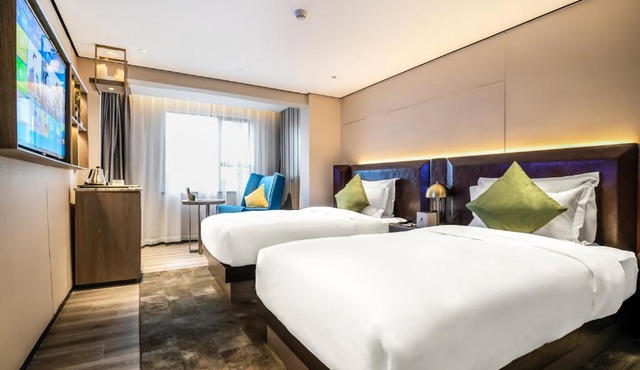 Echarm Plus Hotel