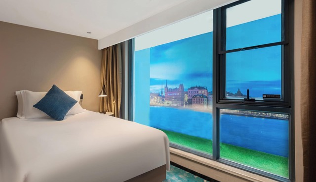 Echarm PLUS International Hotel Zhujiang New Town Wuyangcun Metro Station - Free Deliver Service to Canton Fair Complex During Canton Fair Period