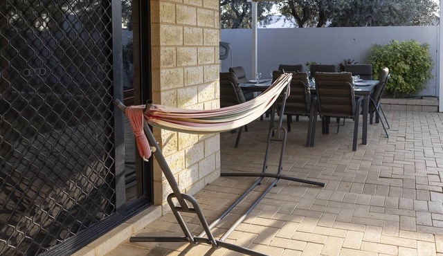 Effortless Dog and Family-Friendly Up to 10 Guests