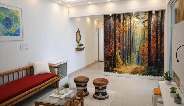 Elegant Stay by the Ganges