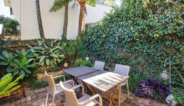 Elegant Vintage Terrace with Harbour Bridge Views