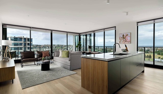 Elevated 3BR Stay - Views, Amenities, Parking