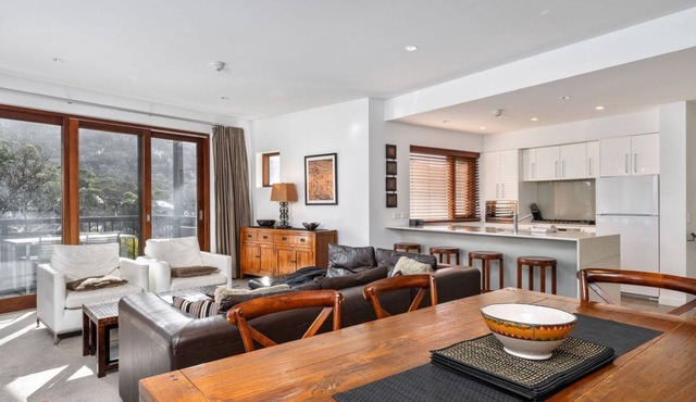 Elevation 7 Luxury accommodation in the village with gas fire