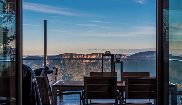 Elysian on the Escarpment with Mountain Views
