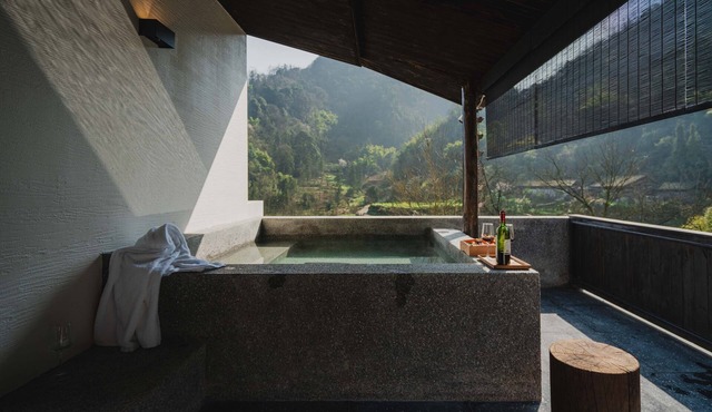 Emeishan XiaoshanQing Luxury Resort
