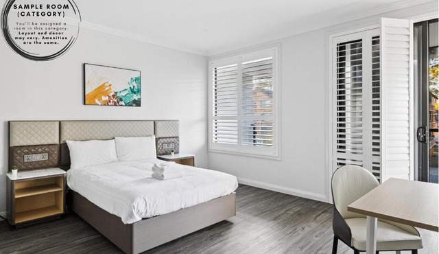 Ensuite Bathroom Comfort Double Bed at Central Cabramatta