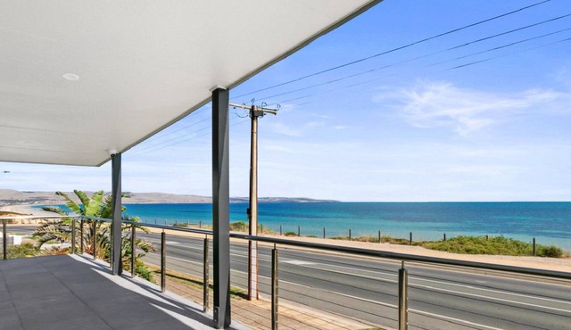 Esplanade Escape by Wine Coast Holiday Rentals