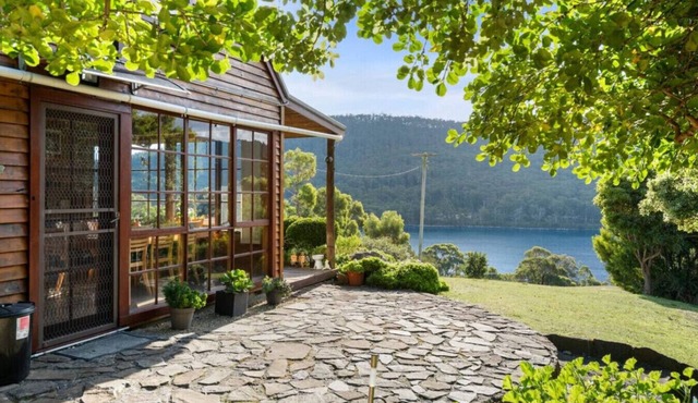Exclusive Cottage: Views, Gardens, & Fireplaces
