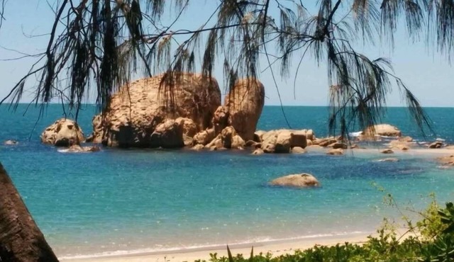 EXECUTIVE PROPERTIES IN NORTH WARD TOWNSVILLE and ON MAGNETIC ISLAND