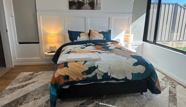Executive Retreat(3bdr -2 ensuite)