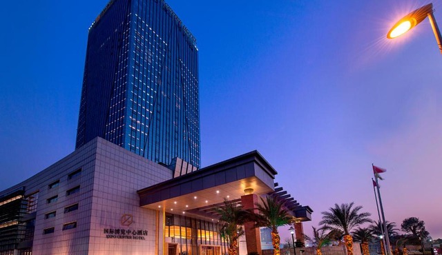 Expo Center Hotel - Free Shuttle Bus & Late Check-out