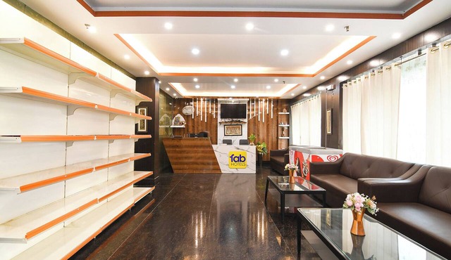 Fabhotel Leechi Lodging & Fooding