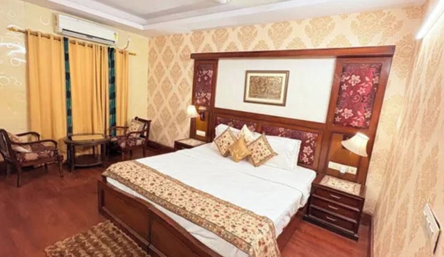 Fabhotel New Empire