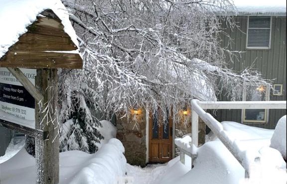 Feathertop Alpine Lodge