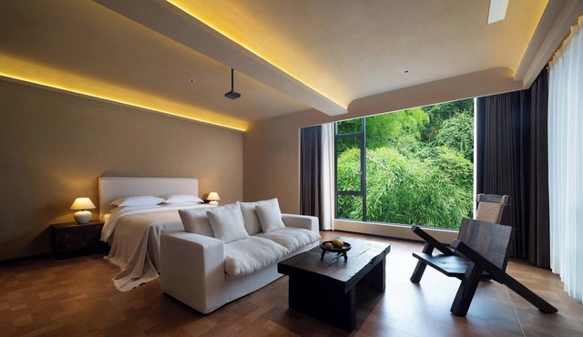 Fenghuang Border Town Mountain Homestay