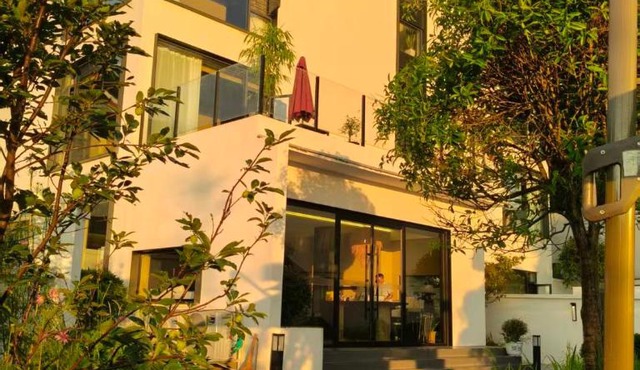Fenghuang County Border Town Mountain Resort Homestay