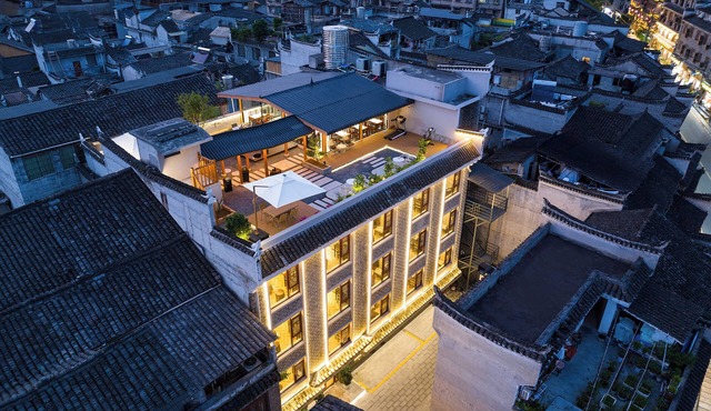 Fenghuang Story Hotel