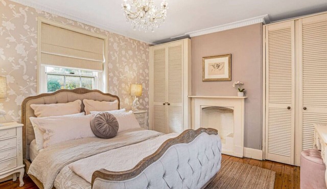 Firebird Cottage A Hallmark to Adelaides History