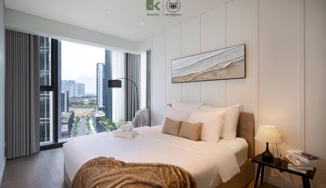 First Class Resident Suite, CBD, City & River View