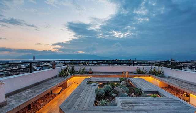 Floral Holiday Guesthouse