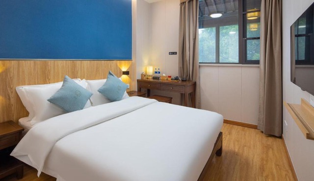 Floral Hotel Wuxi Chanfeng Xiaozhu Lingshan Town