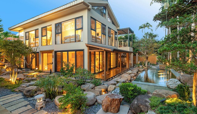 Flowing River Hot Spring Resort